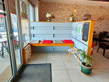 Local commercial 94 000 €  sur Étauliers (33820) - Réf. 11_5495
