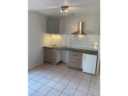 MACON  340 €