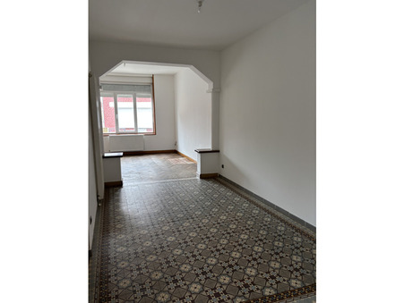 Avesnes-les-Aubert  157 000 €