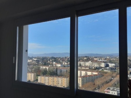 MACON  422 €