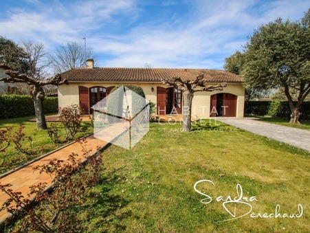 Guîtres  171 000 €