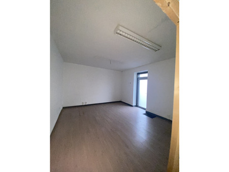 Local professionnel 1 121 €  sur Nantes (44000) - Réf. G648