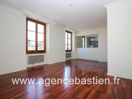 Divonne-les-Bains  345 000 €