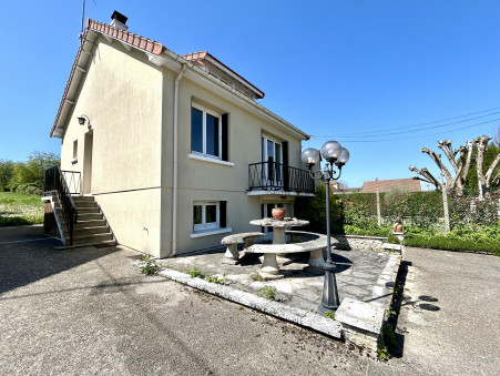 CELY  257 800 €