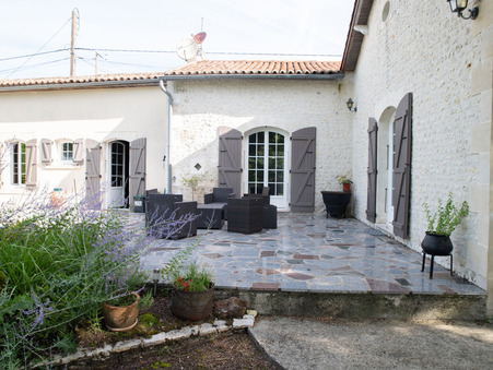 Ladiville  360 000 €