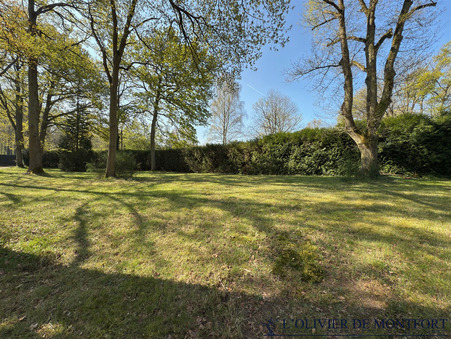 Montfort l amaury  340 000 €