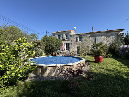 Courbillac  208 000 €