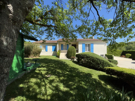 Saint-Bris-des-Bois  286 200 €