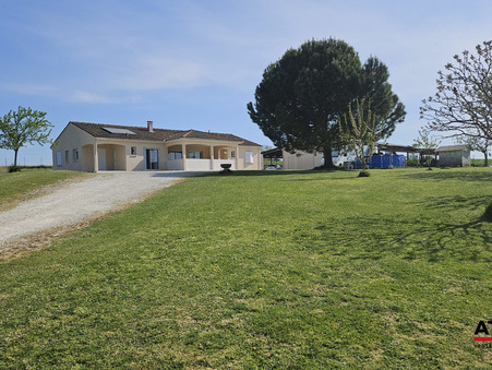 Saint Quentin de Chalais  330 750 €