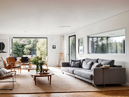 ST PAUL EN CHABLAIS  208 000 €