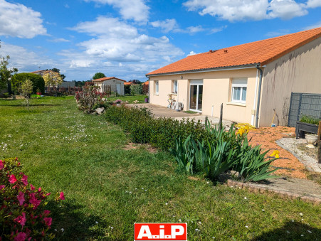 MAULEON  224 500 €