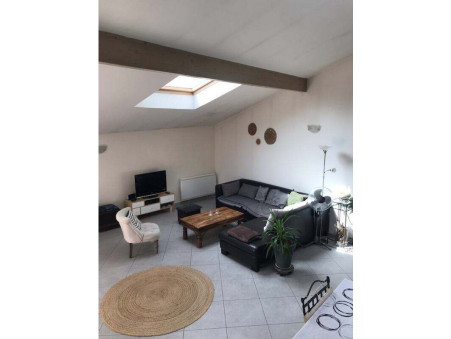 PESSAC  725 €