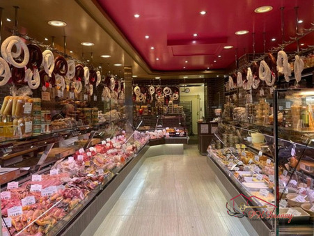 Paris  805 000 €
