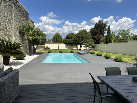 Cognac  545 000 €