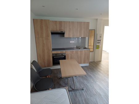 Saint Étienne  350 €