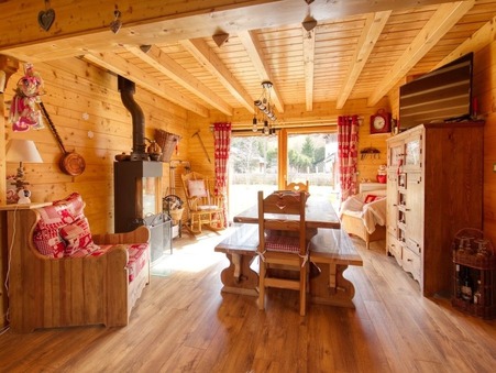 MORILLON  640 000 €