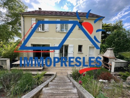 PRESLES  375 000 €