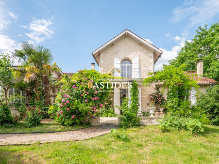Montcaret  396 000 €