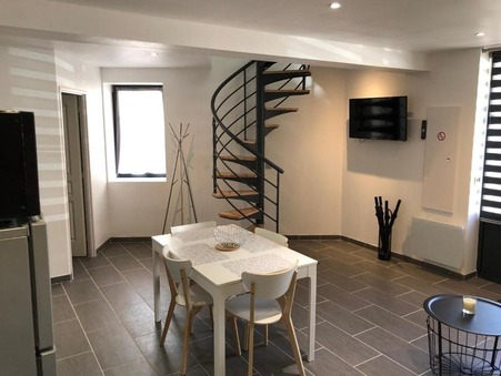 URY  178 000 €