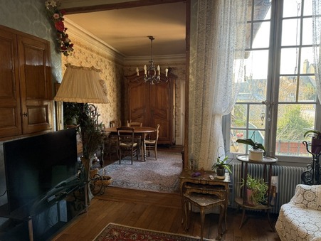 ORLEANS  161 975 €