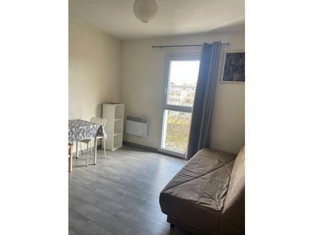 Tours  325 €