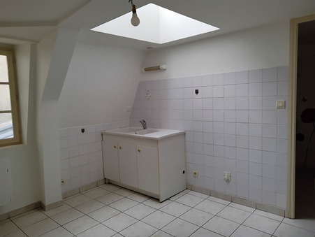 Autun  325 €