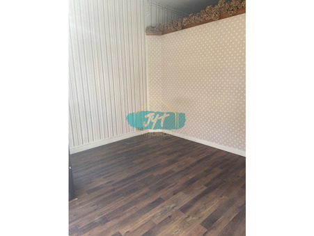 A louer local commercial 845 &euro;  Écouen