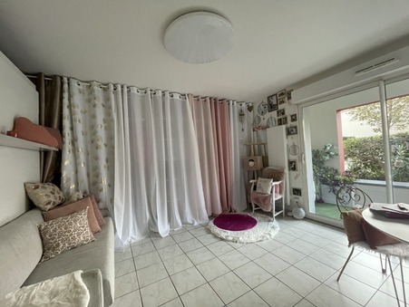 Saintes  490 €