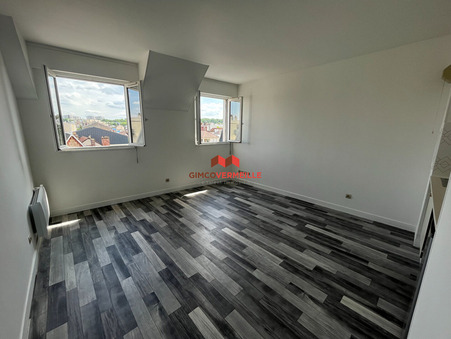 Poissy  615 €