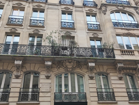 Paris  549 000 €