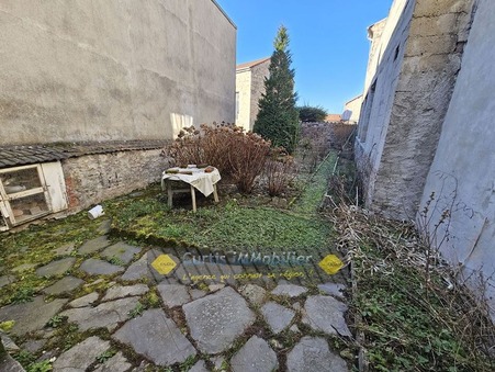 SAINT JUST MALMONT  124 000 €