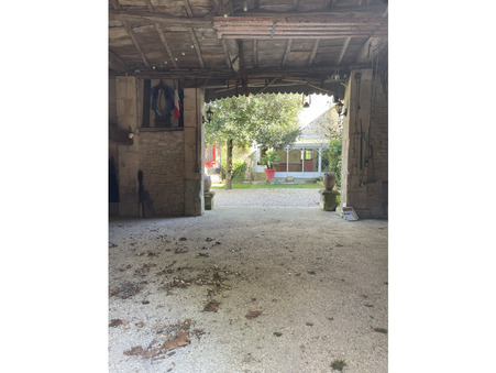 Vente maison 249 000 €  Burie