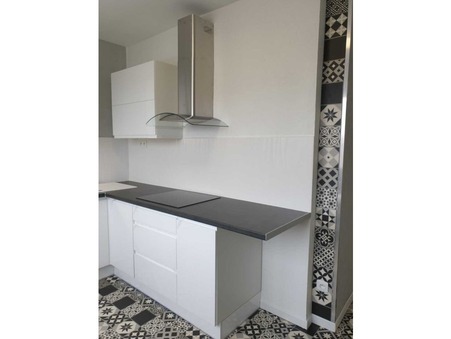 SAINT GENIS POUILLY  215 000 €