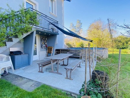 LES ECHELLES  370 000 €