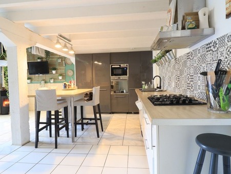 COMPS  176 550 €
