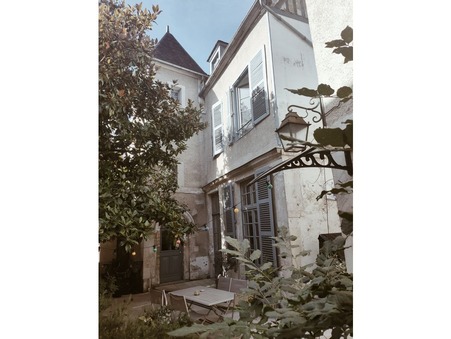 AUXERRE  340 000 €