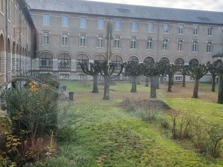 ORLEANS  249 000 €