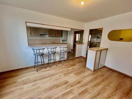 TROYES  500 €