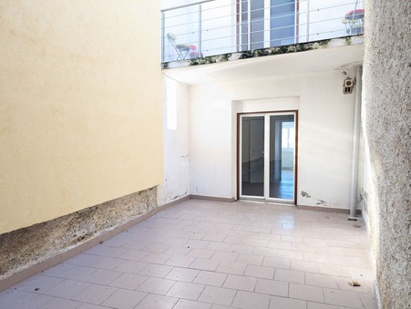 SAVIGNY  900 €