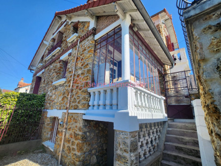 VILLENEUVE LE ROI  685 000 €