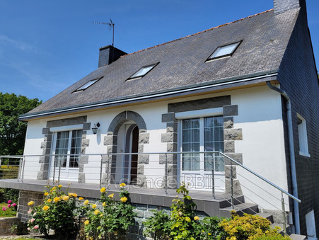 Quintin  239 000 €