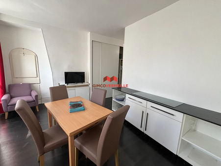 Versailles  935 €