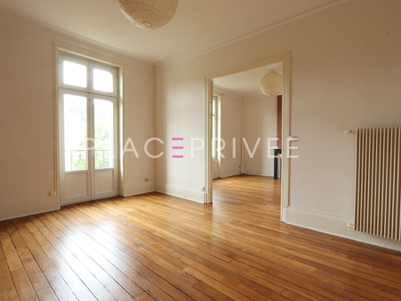 Nancy  895 €