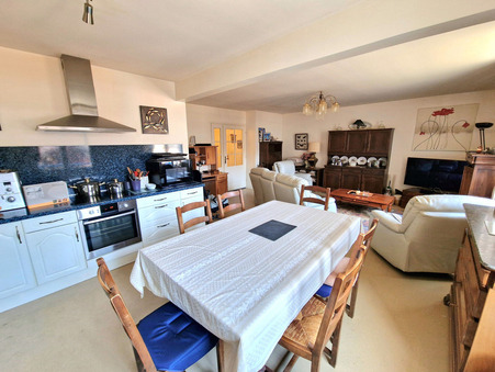 Montreuil  222 600 €