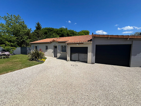 Iteuil  259 000 €