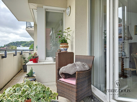 Bourgoin-Jallieu  273 000 €