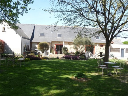 Domagné  341 000 €