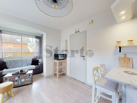 Dijon  450 €