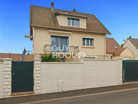 Presles-en-Brie  372 000 €