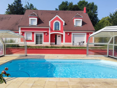 Condé-Sainte-Libiaire  699 000 €